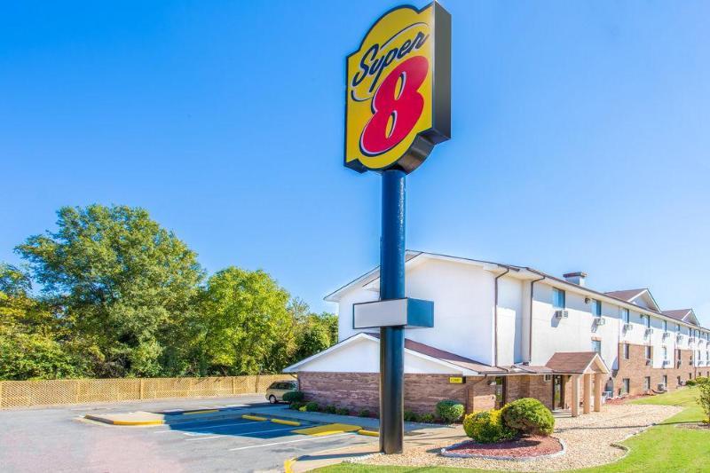 Super 8 By Wyndham Richmond/Chamberlayne Rd Hotel Екстериор снимка