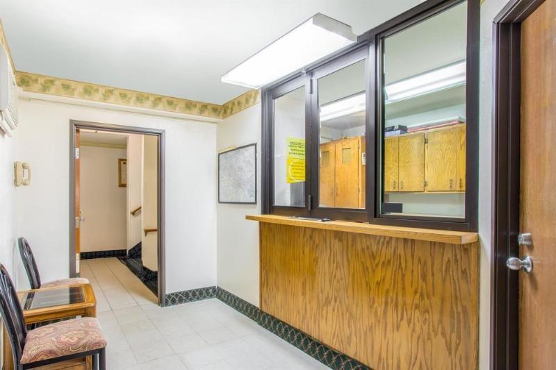 Super 8 By Wyndham Richmond/Chamberlayne Rd Hotel Екстериор снимка