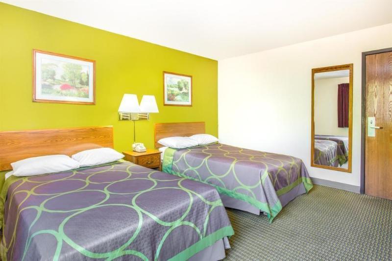 Super 8 By Wyndham Richmond/Chamberlayne Rd Hotel Екстериор снимка