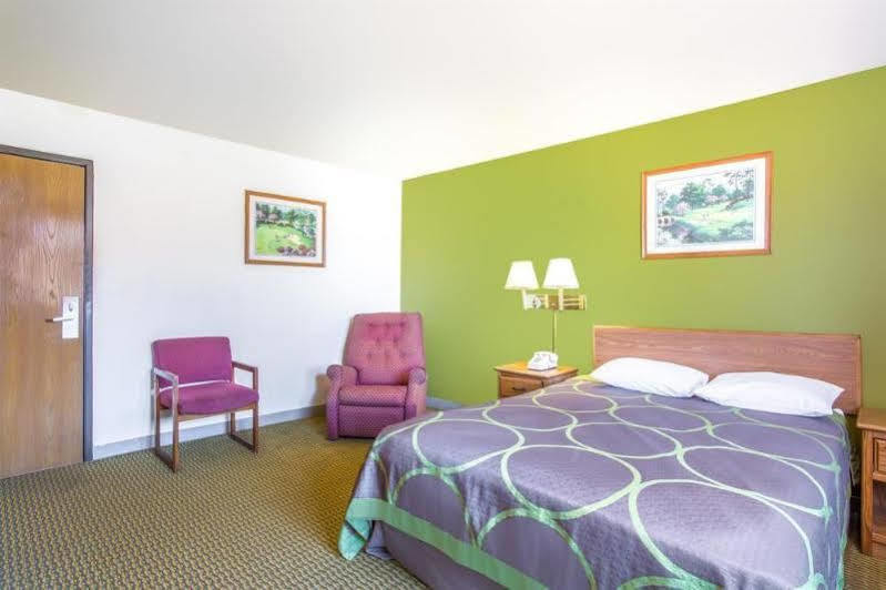 Super 8 By Wyndham Richmond/Chamberlayne Rd Hotel Екстериор снимка